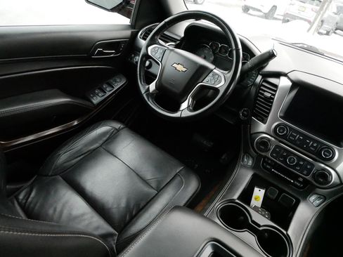 Used 2019 Chevrolet Tahoe LT image 9