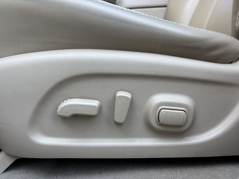 Used 2015 Nissan Pathfinder SL w/ SL Premium Package image 19