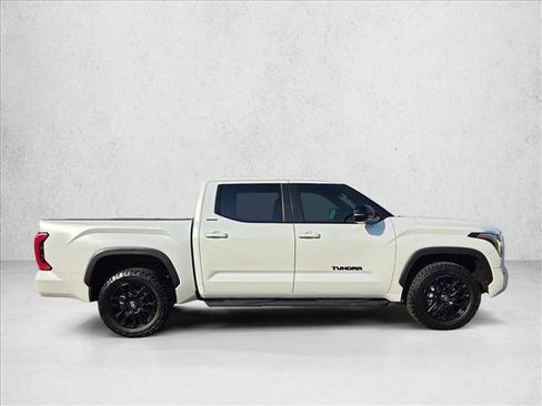 Used 2025 Toyota Tundra Limited AWD/4WD image 4