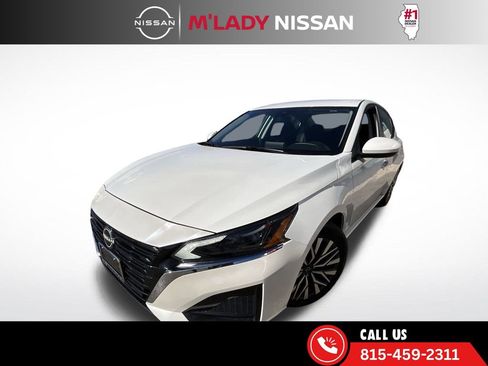 Used 2023 Nissan Altima 2.5 SV image 2