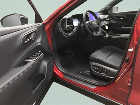 New 2025 Toyota Crown Signia image 11