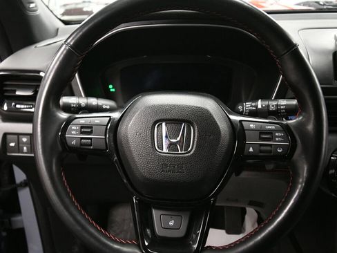 Used 2025 Honda Pilot Black Edition image 12