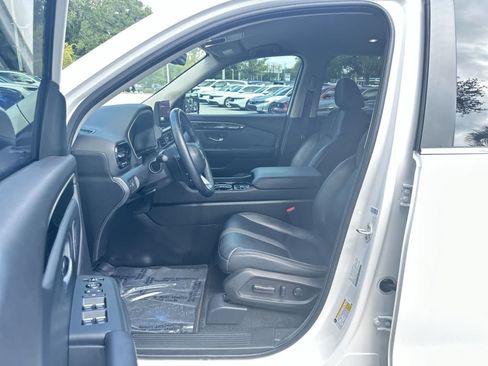 Used 2024 Honda Pilot EX-L image 2