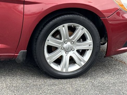 Used 2012 Chrysler 200 Touring w/ Sun/Sound Group image 5