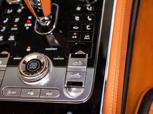 Used 2023 Bentley Continental GT Speed image 40