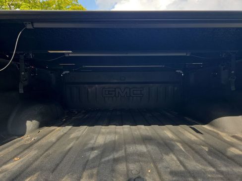 Used 2018 GMC Sierra 1500 SLT AWD/4WD image 14