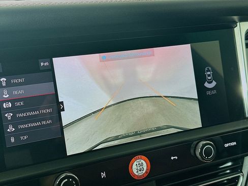 Certified 2026 Porsche Macan image 17