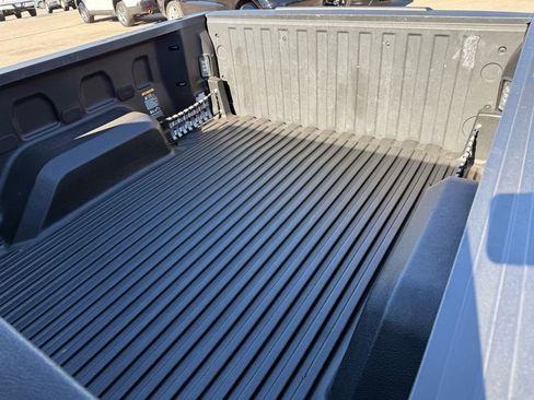 Used 2022 Chevrolet Silverado 1500 LT image 35