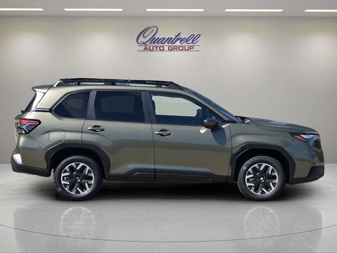 Used 2026 Subaru Forester Premium AWD/4WD image 3