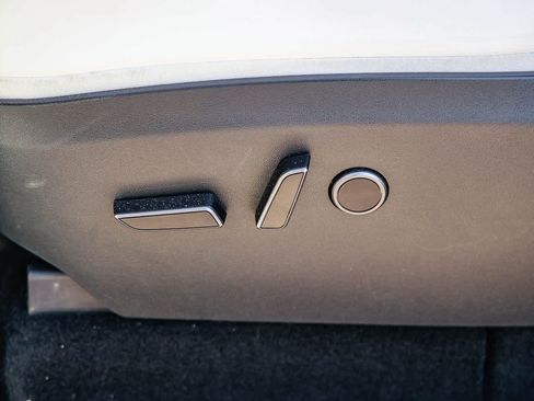 Used 2023 Tesla Model Y Long Range image 22