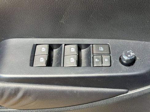 Used 2016 Toyota Highlander Limited FWD image 13