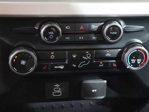 New 2026 Ford F350 XLT w/ XLT Premium Package AWD/4WD image 29