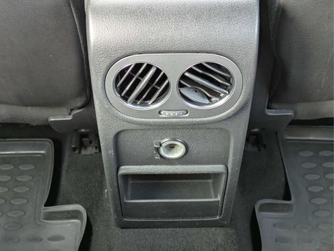 Used 2015 Volkswagen Tiguan S FWD image 10