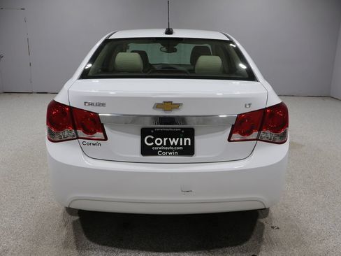 Used 2015 Chevrolet Cruze LT FWD image 3