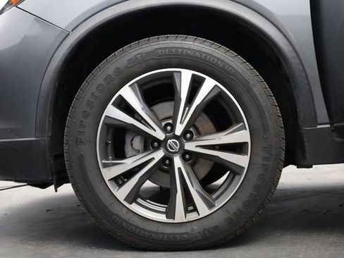 Used 2020 Nissan Rogue SV w/ Premium Package image 8