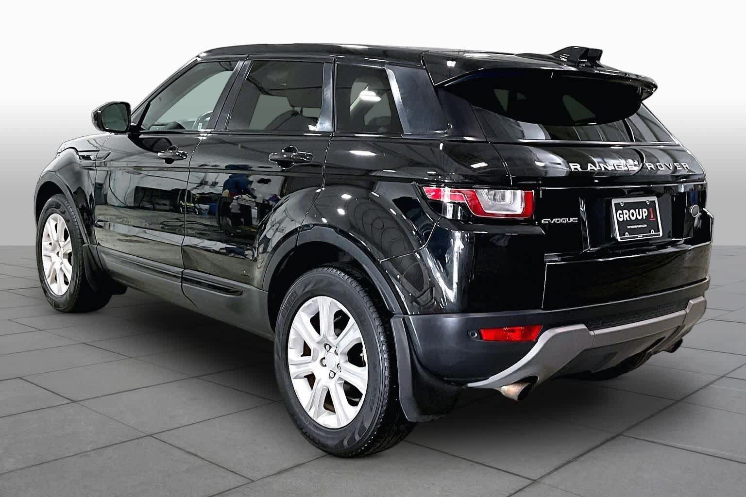 Used 2017 Land Rover Range Rover Evoque SE Premium AWD/4WD image 12