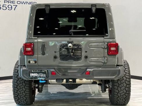 Used 2022 Jeep Wrangler Unlimited Sahara w/ Cold Weather Group AWD/4WD image 8