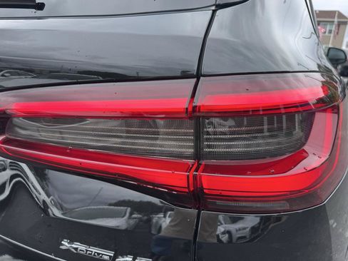 Used 2019 BMW X5 xDrive40i w/ M Sport Package AWD/4WD image 22