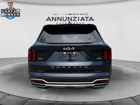 Used 2022 Kia Sorento S AWD/4WD image 4