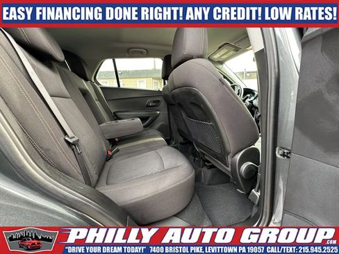 Used 2020 Chevrolet Trax LT AWD/4WD image 16