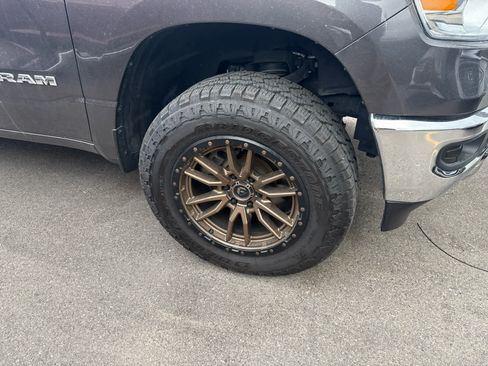 Used 2019 RAM 1500 Big Horn AWD/4WD image 2