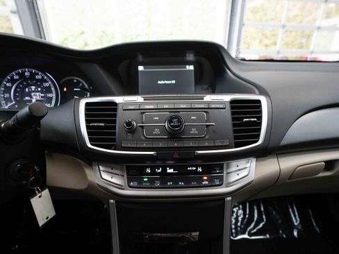 Used 2014 Honda Accord LX image 17