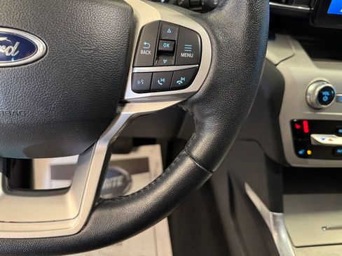 Used 2023 Ford Explorer XLT w/ Equipment Group 202A AWD/4WD image 12
