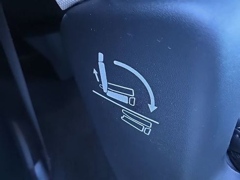 New 2026 Chrysler Pacifica Select w/ S Appearance Package image 85