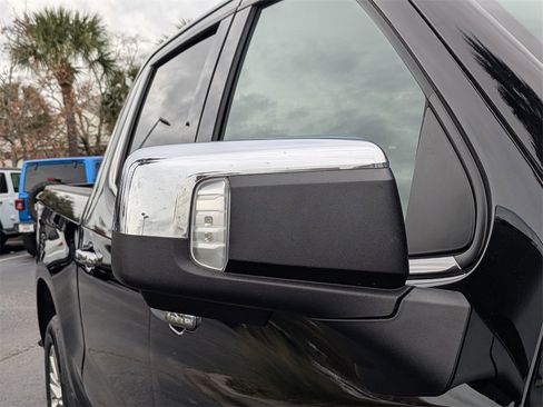 Used 2021 Chevrolet Silverado 1500 LTZ image 12