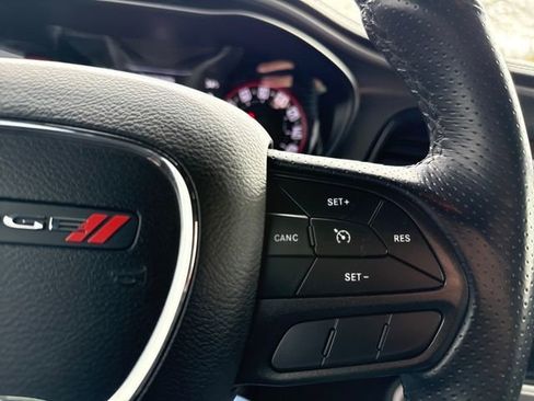 Used 2022 Dodge Challenger SXT w/ Plus Package image 20