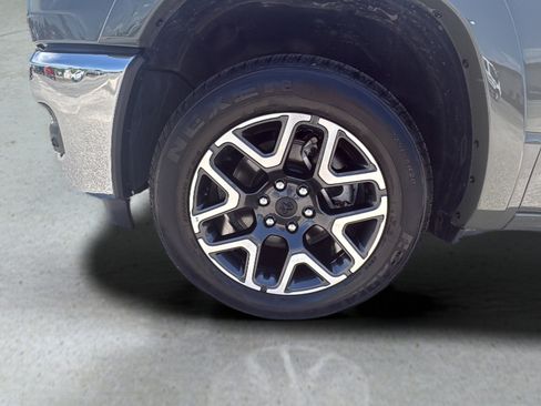Used 2026 RAM 1500 Laramie AWD/4WD image 15
