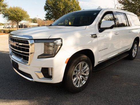 Used 2023 GMC Yukon XL SLT image 7