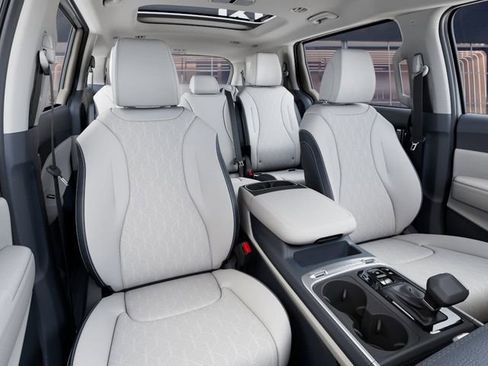 New 2026 Kia Carnival SX FWD image 15