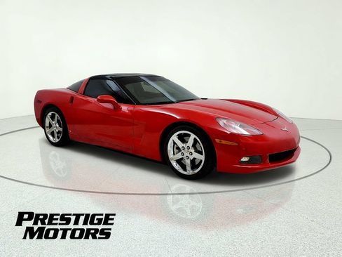 Used 2007 Chevrolet Corvette Coupe w/ Preferred Equipment Group RWD image 10