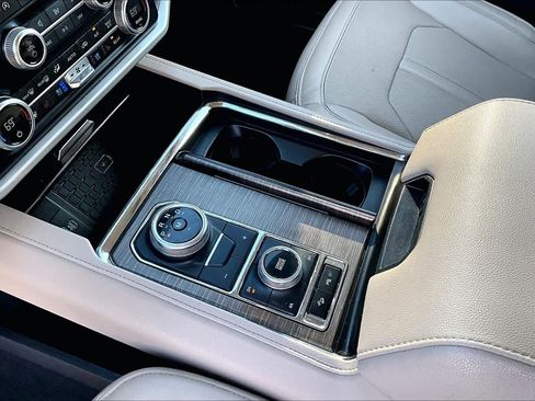 Used 2024 Ford Expedition Max Limited image 17