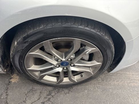 Used 2019 Ford Fusion Titanium image 16