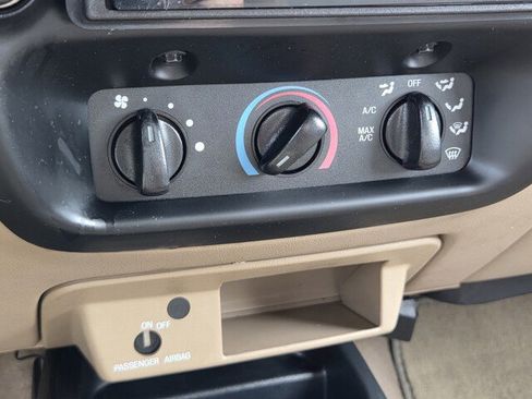 Used 2002 Ford Ranger XLT image 28