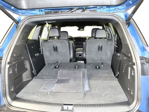 Used 2025 Buick Enclave Preferred image 49