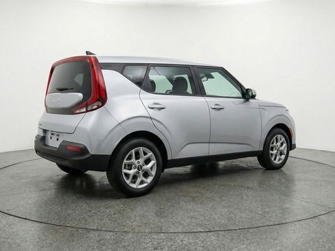 Used 2025 Kia Soul LX w/ LX Technology Package image 9