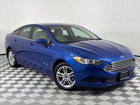 Used 2018 Ford Fusion S image 2