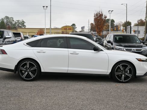 Used 2023 Honda Accord Sport image 17