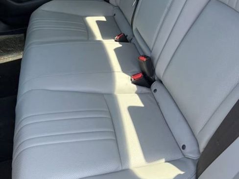 Used 2018 Honda Accord Touring image 10