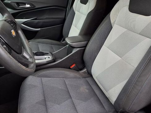 Used 2024 Chevrolet Trax LS w/ Driver Confidence Package image 3