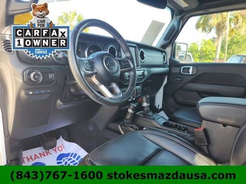 Used 2023 Jeep Wrangler Unlimited Sahara w/ Cold Weather Group AWD/4WD image 6