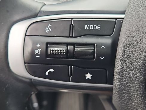 Used 2024 Kia Carnival SX Prestige FWD image 62