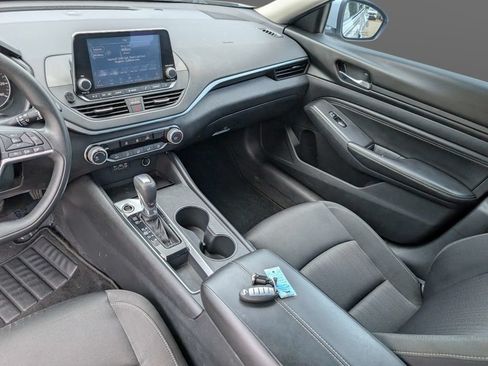 Used 2020 Nissan Altima 2.5 S FWD image 17