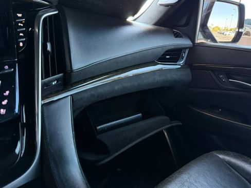 Used 2016 Cadillac Escalade Platinum RWD image 63
