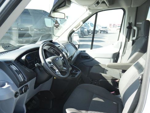 Used 2019 Ford Transit 350 XLT image 18