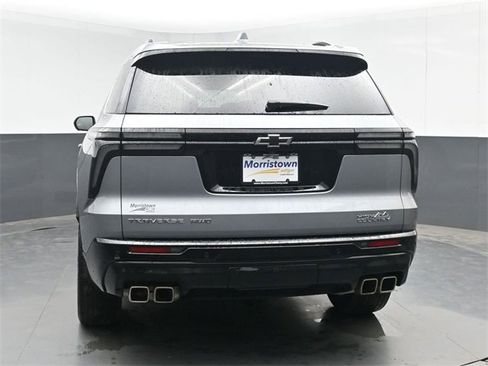 Used 2026 Chevrolet Traverse High Country image 13