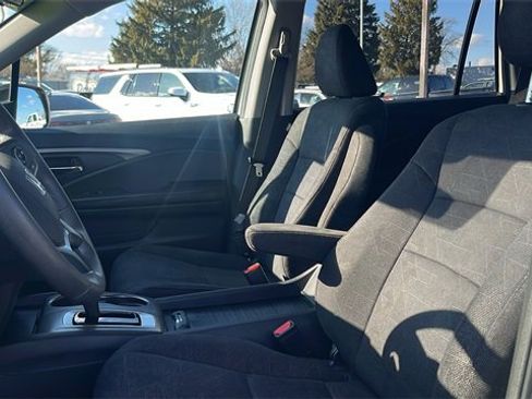 Used 2019 Honda Pilot LX image 10